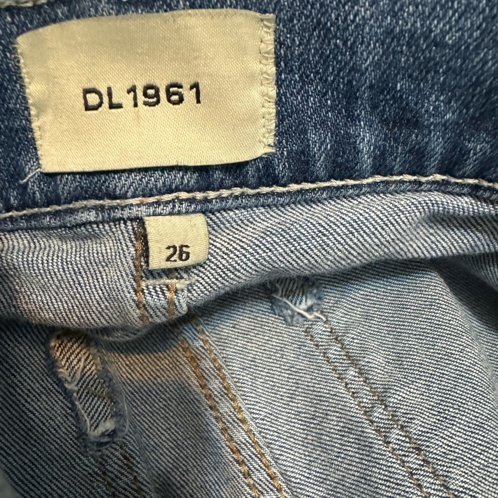 DL1961 The Mila Cigarette Jean 28” - Size 26 - Picture 6 of 6